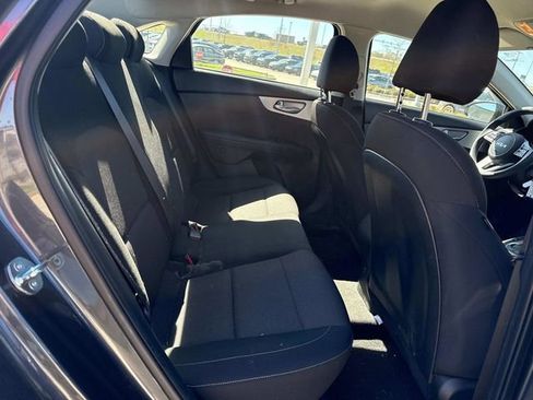 Used 2023 Kia Forte LX image 14