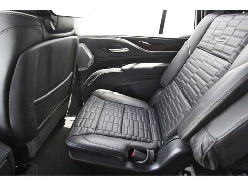 Used 2023 Cadillac Escalade Sport Platinum AWD/4WD image 12