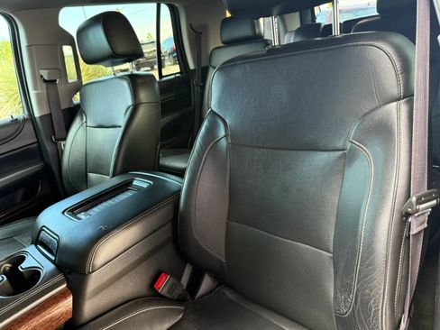 Used 2016 GMC Yukon SLT w/ Open Road Package AWD/4WD image 44
