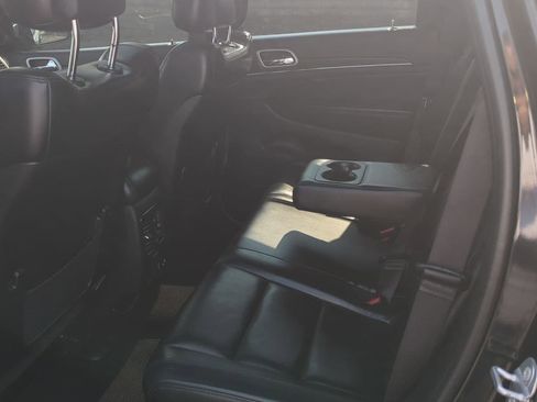 Used 2021 Jeep Grand Cherokee Limited image 10