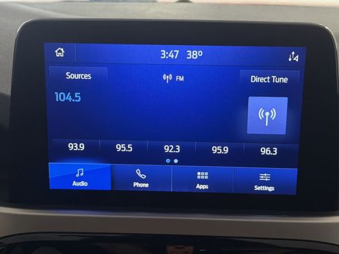 Used 2020 Ford Escape SE image 18