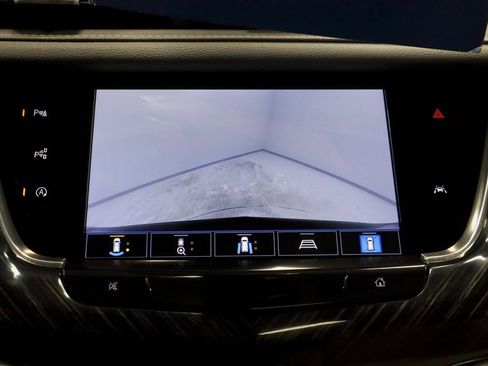 Used 2023 Cadillac XT6 Premium Luxury w/ Technology Package image 2