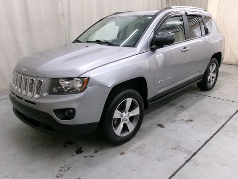 Used 2017 Jeep Compass High Altitude image 1
