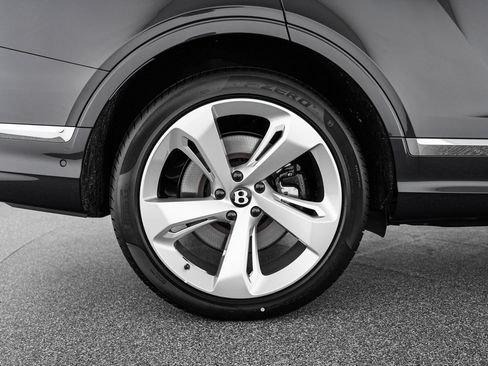 New 2026 Bentley Bentayga AWD/4WD image 38