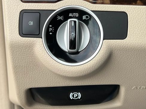 Used 2014 Mercedes-Benz E 350 4MATIC Coupe image 34
