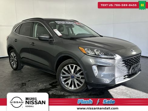 Used 2021 Ford Escape Titanium image 1