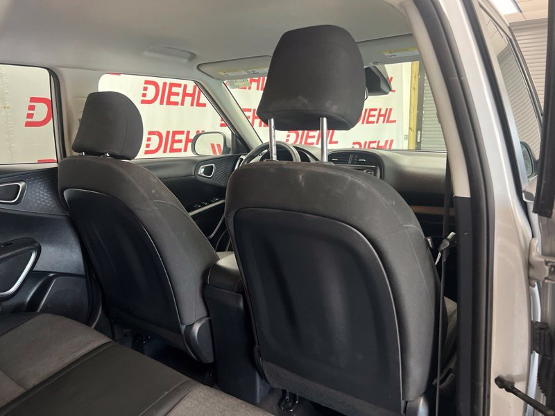 Used 2020 Kia Soul S FWD image 11