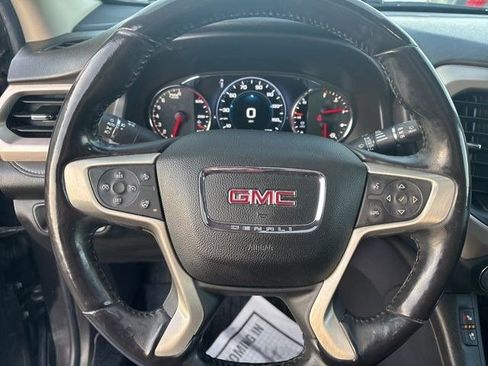 Used 2018 GMC Acadia Denali image 17