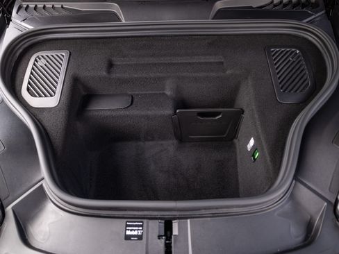 Certified 2025 Porsche Macan Electric RWD image 42