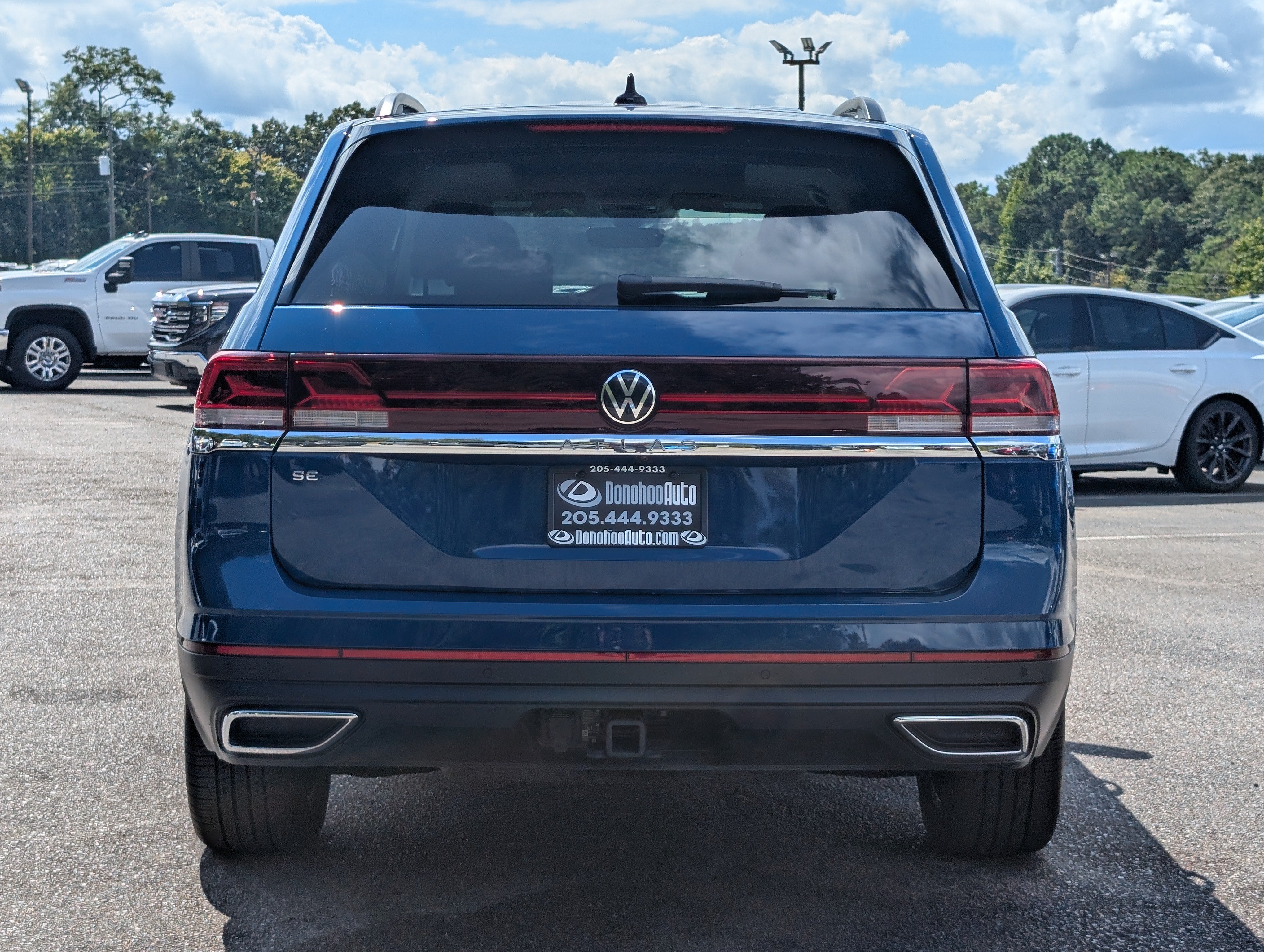 Used 2026 Volkswagen Atlas SE FWD image 8