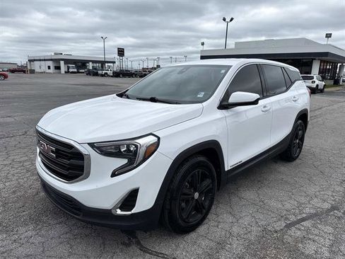 Used 2020 GMC Terrain SLE FWD image 3
