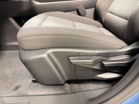 New 2026 Chevrolet Equinox LT w/ Safety and Technology Package FWD image 13
