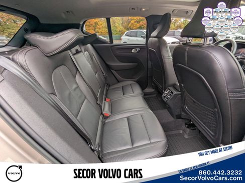 Certified 2023 Volvo XC40 B5 Plus image 23