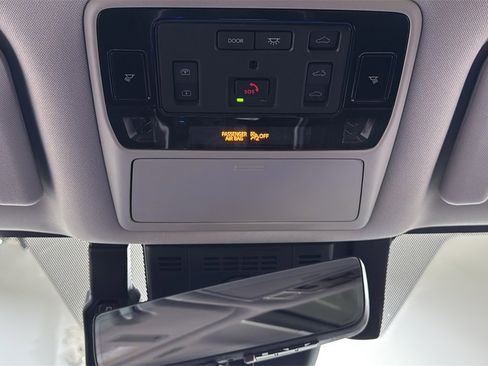 New 2026 Toyota Grand Highlander Platinum image 11