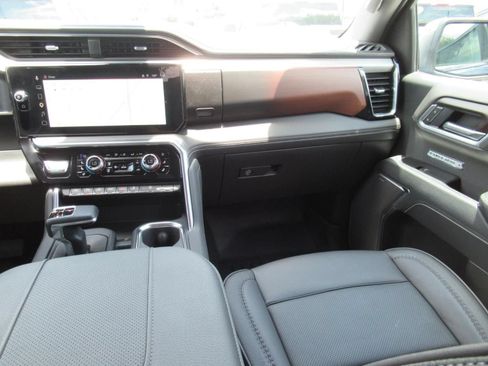 Used 2026 GMC Sierra 1500 Denali AWD/4WD image 14