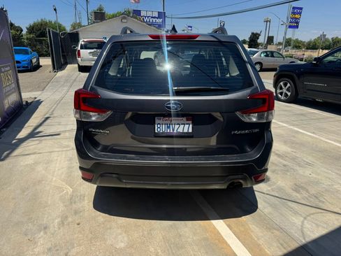 Used 2021 Subaru Forester AWD/4WD image 4