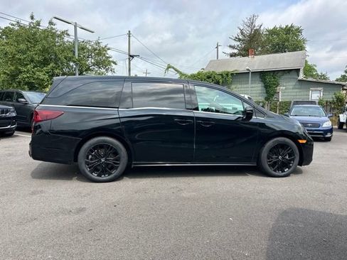Used 2025 Honda Odyssey Sport-L image 18