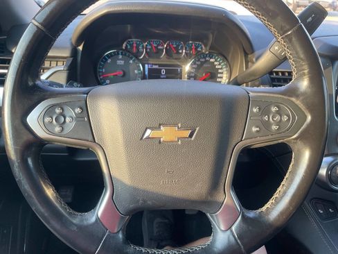 Used 2019 Chevrolet Suburban LT image 38