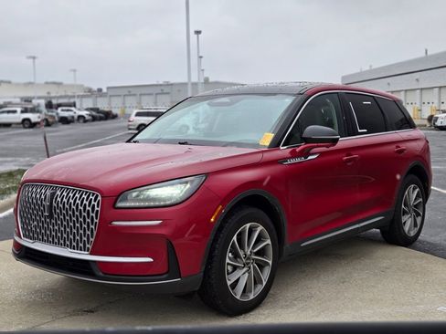 Used 2024 Lincoln Corsair AWD w/ Equipment Group 101A image 3