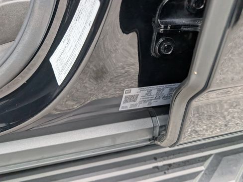 Certified 2022 GMC Yukon AT4 AWD/4WD image 17