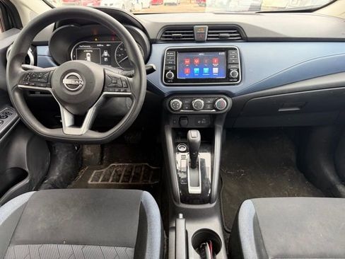 Used 2023 Nissan Versa SV FWD image 14