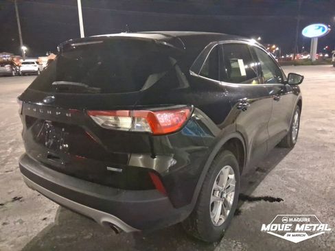 Used 2020 Ford Escape SE image 6