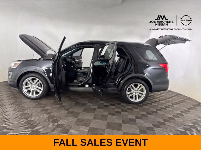 Used 2016 Ford Explorer XLT w/ Equipment Group 202A FWD image 19