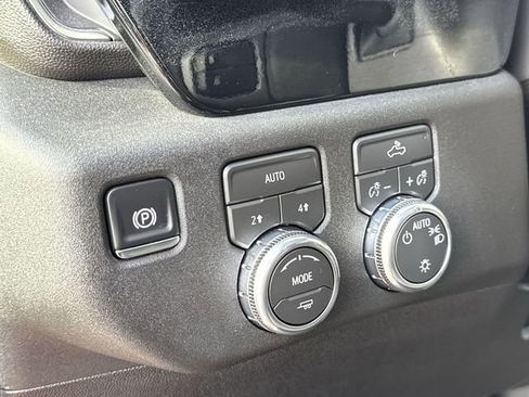New 2026 GMC Sierra 1500 SLE AWD/4WD image 25