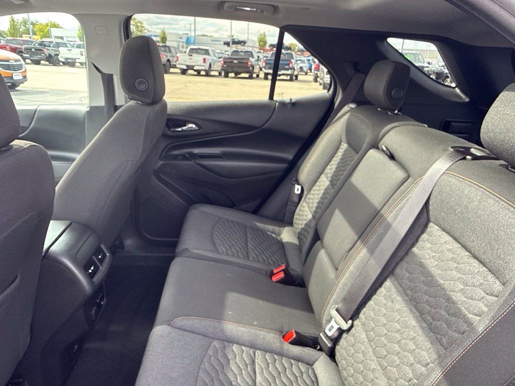 Certified 2018 Chevrolet Equinox LT FWD image 28