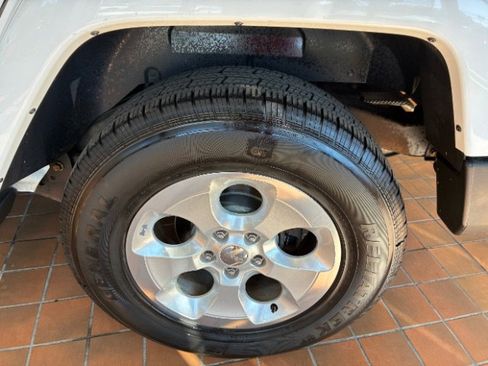 Used 2014 Jeep Wrangler Unlimited Sahara w/ Connectivity Group image 31