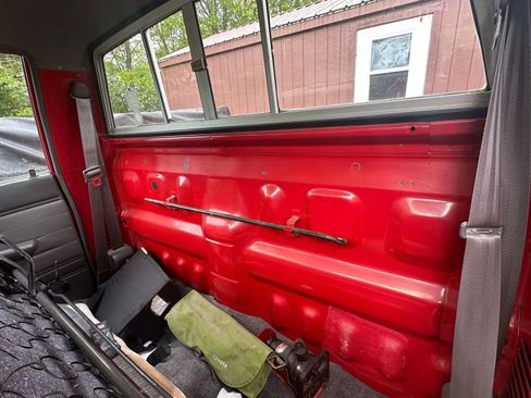 Used 1988 Toyota Pickup 4x4 Regular Cab image 31