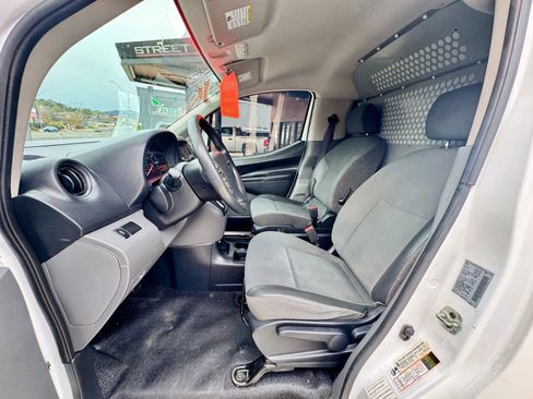 Used 2019 Nissan NV200 S image 9