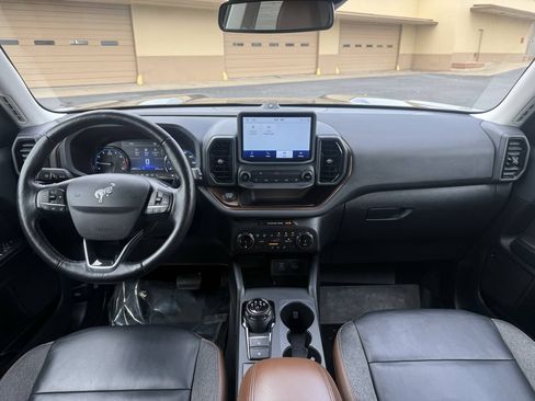Used 2022 Ford Bronco Sport Outer Banks w/ Tech Package AWD/4WD image 15
