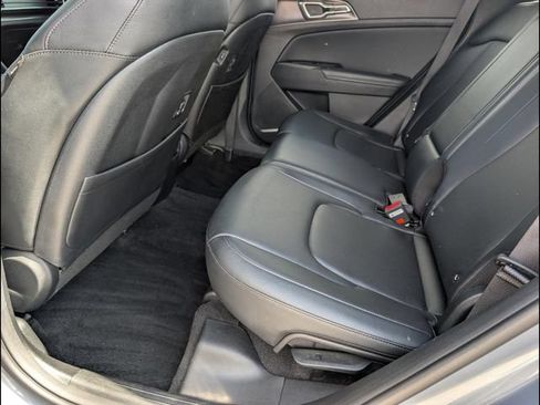 Certified 2025 Kia Sportage EX FWD image 10