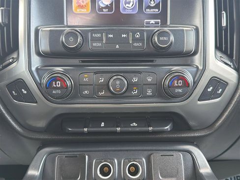 Used 2018 Chevrolet Silverado 1500 LT w/ Max Trailering Package AWD/4WD image 19