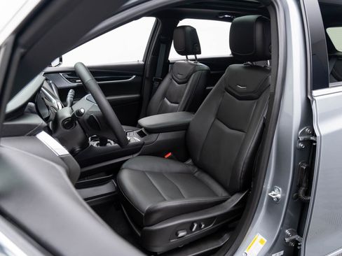 New 2025 Cadillac XT5 Premium Luxury image 10