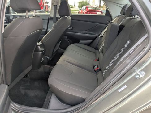 Used 2025 Hyundai Elantra SEL FWD image 23