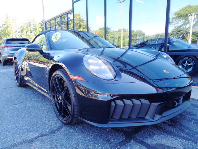 Used 2026 Porsche 911 Carrera 4 GTS AWD/4WD image 3