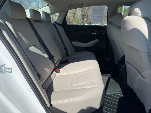 Used 2025 Honda Accord Touring image 12