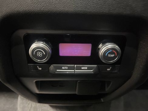 Used 2024 GMC Acadia AT4 w/ Luxury Package AWD/4WD image 32