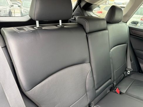 Used 2017 Subaru Outback 3.6R Limited image 28