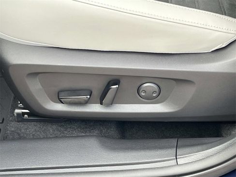 New 2026 Mitsubishi Outlander SE image 11