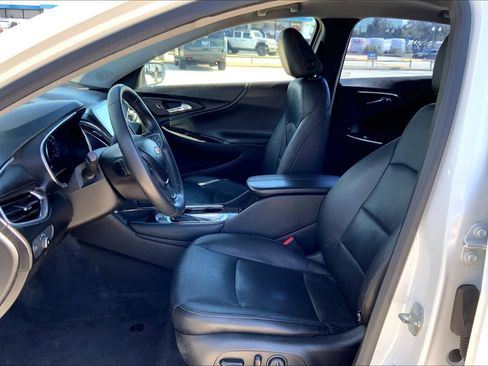 Used 2016 Chevrolet Malibu Premier w/ Driver Confidence Package image 8