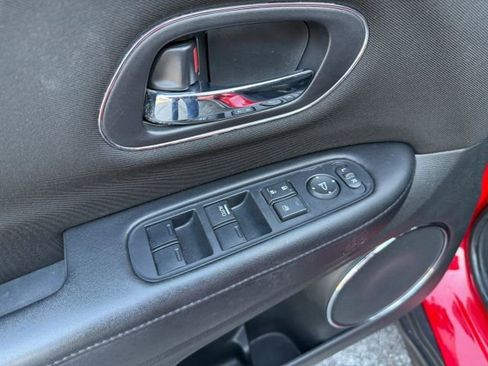 Used 2016 Honda HR-V EX image 37