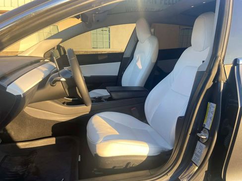 Used 2019 Tesla Model 3 Long Range image 9