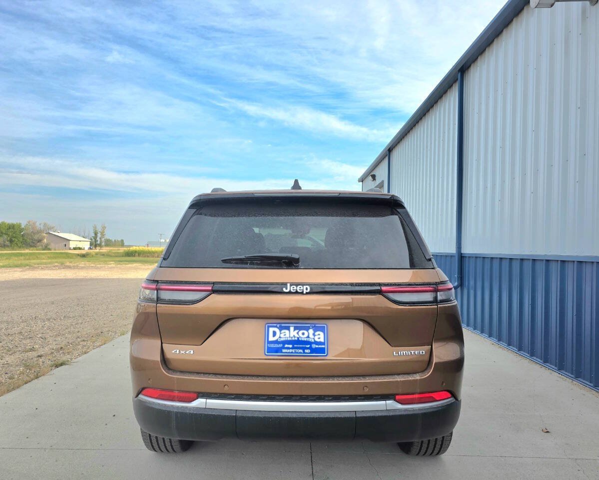 New 2026 Jeep Grand Cherokee Limited w/ Trailer Tow Package AWD/4WD image 4