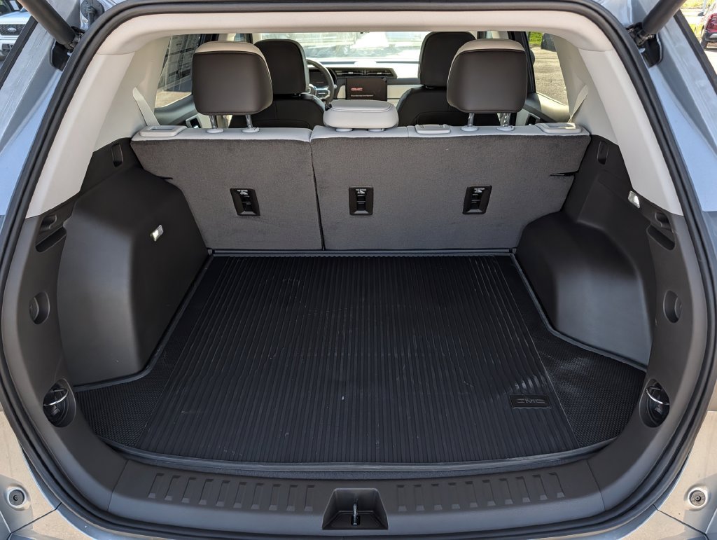 New 2027 GMC Terrain Denali w/ LPO, Floor Liner Package AWD/4WD image 26
