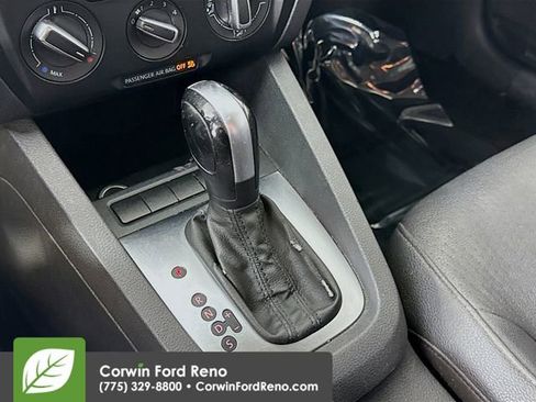 Used 2011 Volkswagen Jetta SE image 15