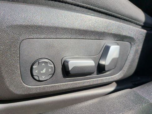 Used 2023 BMW 330i Sedan w/ Premium Package RWD image 28