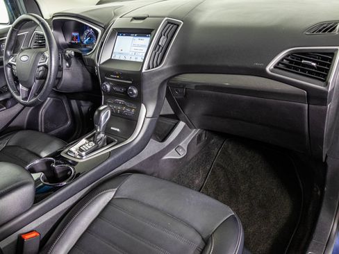 Used 2018 Ford Edge SEL w/ Equipment Group 201A AWD/4WD image 48